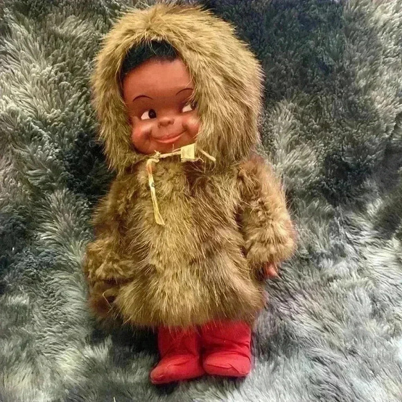 VTG INDIGENOUS DOLL WITH REAL FUR - Picture 15 of 15
